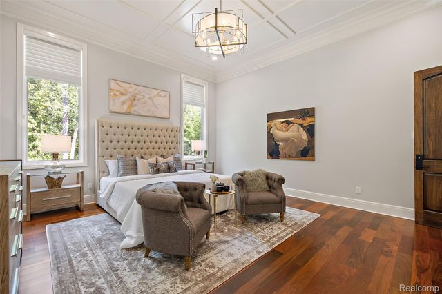6121 Golfview Drive, Bloomfield Hills, MI 48301