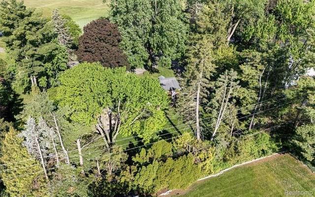 6121 Golfview Drive, Bloomfield Hills, MI 48301