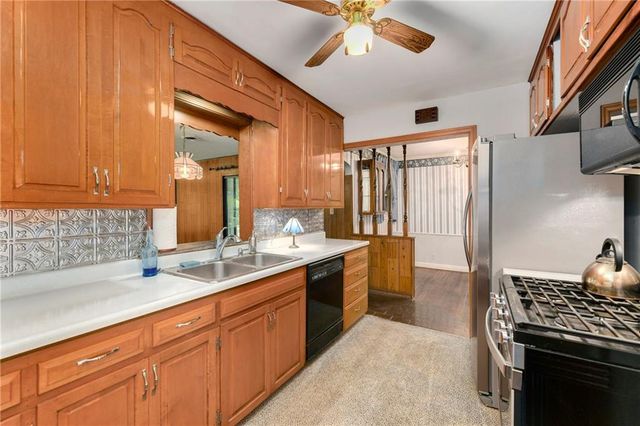 5327 Outlook Street, Mission, KS 66202