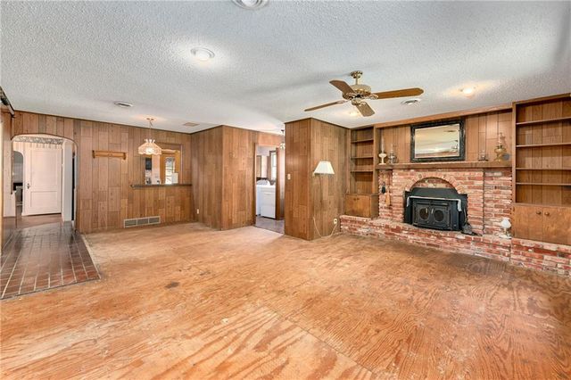 5327 Outlook Street, Mission, KS 66202