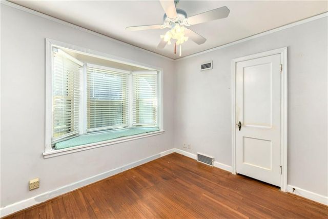 5327 Outlook Street, Mission, KS 66202