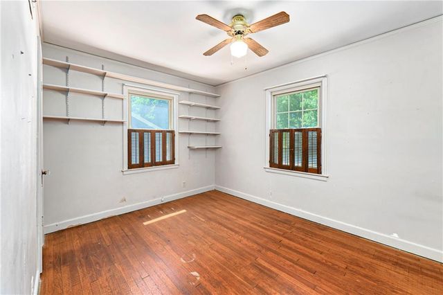 5327 Outlook Street, Mission, KS 66202