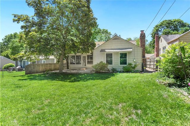 5327 Outlook Street, Mission, KS 66202
