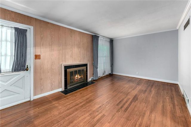 5327 Outlook Street, Mission, KS 66202
