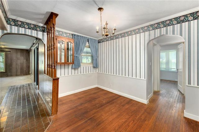 5327 Outlook Street, Mission, KS 66202