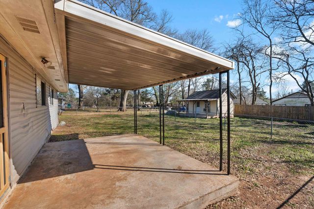 711 Bluebonnet, Hughes Springs, TX 75656