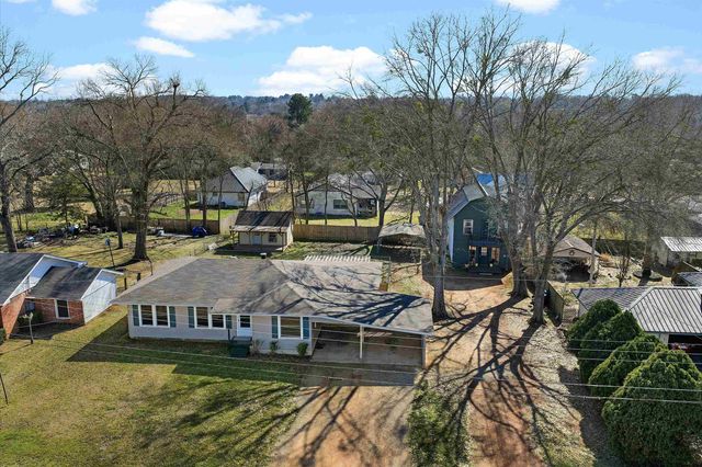 711 Bluebonnet, Hughes Springs, TX 75656