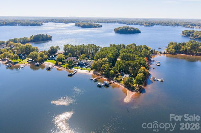 17005 Belle Isle Drive, Cornelius, NC 28031