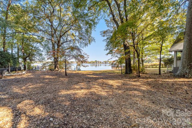 17005 Belle Isle Drive, Cornelius, NC 28031