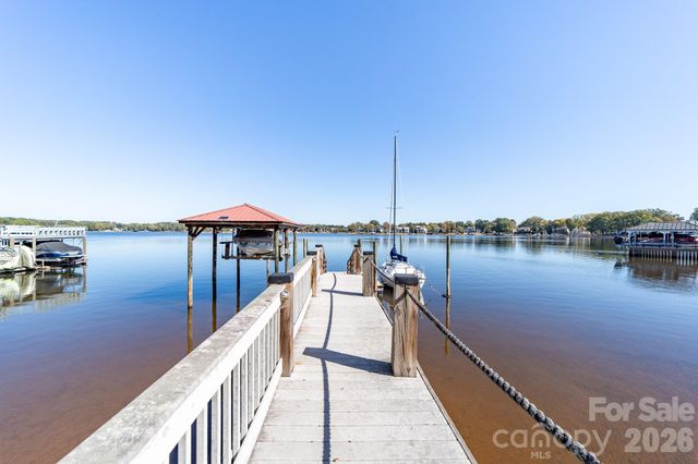 17005 Belle Isle Drive, Cornelius, NC 28031