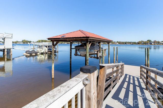 17005 Belle Isle Drive, Cornelius, NC 28031