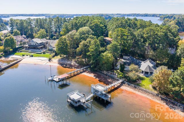 17005 Belle Isle Drive, Cornelius, NC 28031