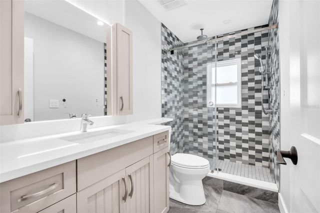 2220 E VINA DEL MAR BOULEVARD, St Pete Beach, FL 33706