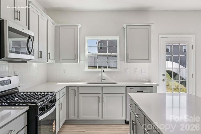 583 Dazzle Loop, Newton, NC 28658