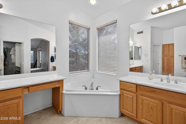 9719 E NAVARRO Avenue, Mesa, AZ 85209