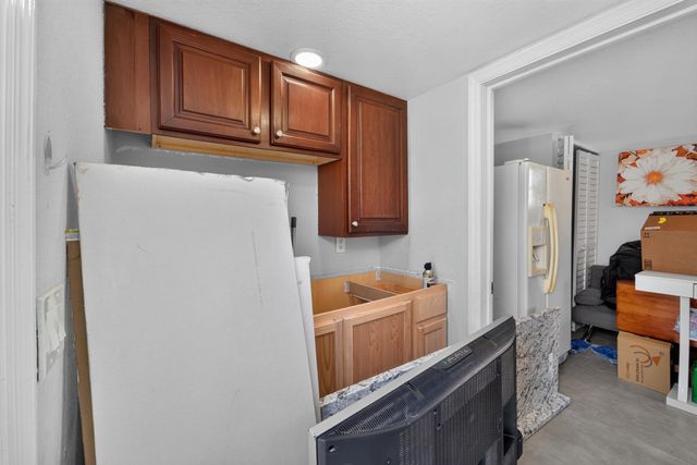 946 Mcintosh Street, West Palm Beach, FL 33405