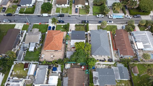 946 Mcintosh Street, West Palm Beach, FL 33405