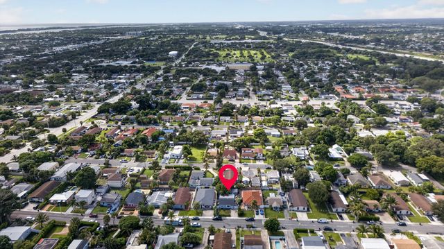 946 Mcintosh Street, West Palm Beach, FL 33405