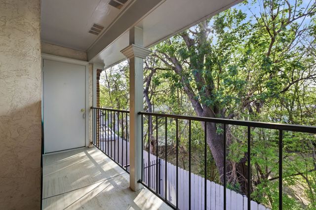 8510 Park Lane 203, Dallas, TX 75231