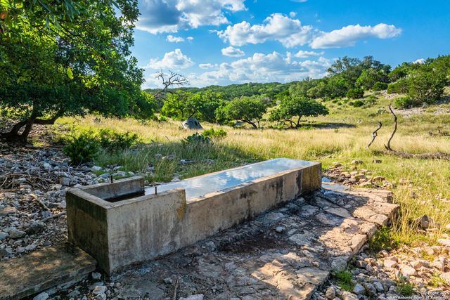 0 Fair Ranch Rd, Leakey, TX 78873
