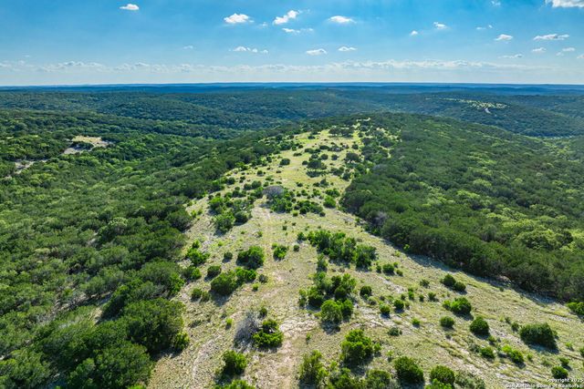 0 Fair Ranch Rd, Leakey, TX 78873