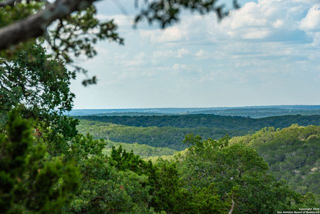 0 Fair Ranch Rd, Leakey, TX 78873