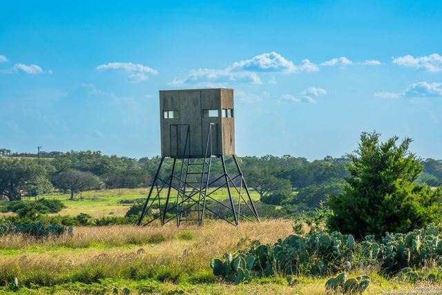 0 Fair Ranch Rd, Leakey, TX 78873