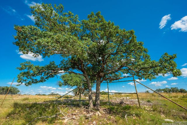 0 Fair Ranch Rd, Leakey, TX 78873