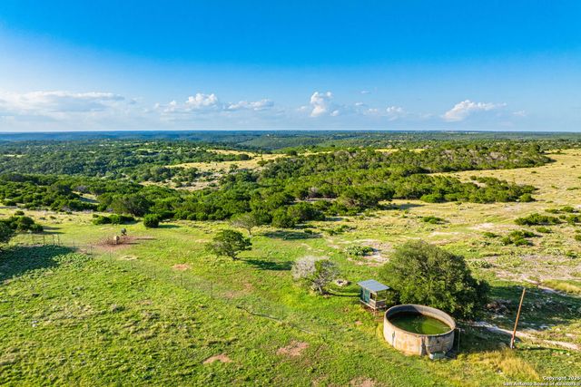 0 Fair Ranch Rd, Leakey, TX 78873