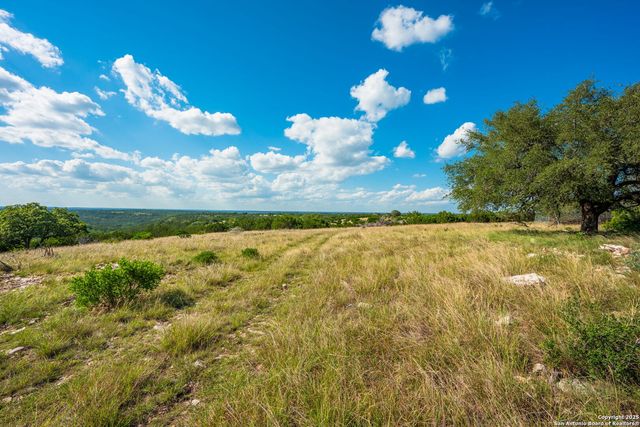0 Fair Ranch Rd, Leakey, TX 78873