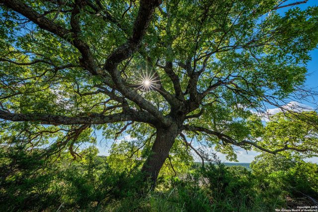 0 Fair Ranch Rd, Leakey, TX 78873