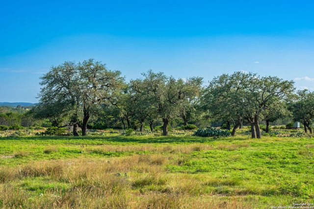0 Fair Ranch Rd, Leakey, TX 78873