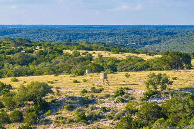 0 Fair Ranch Rd, Leakey, TX 78873