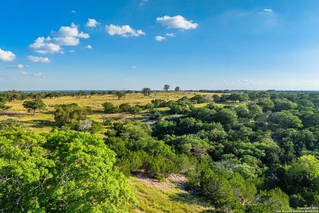 0 Fair Ranch Rd, Leakey, TX 78873