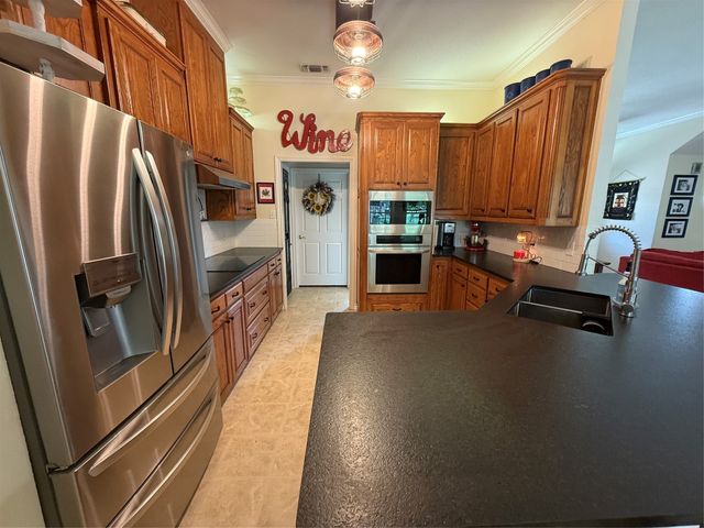 9715 Ravenswood Road, Granbury, TX 76049