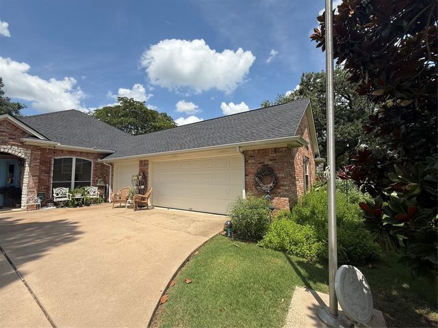 9715 Ravenswood Road, Granbury, TX 76049