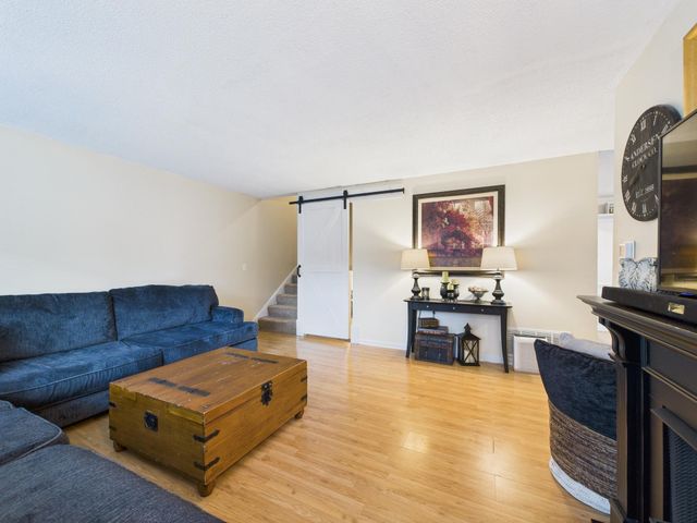 6359 Saint Johns Drive, Eden Prairie, MN 55346