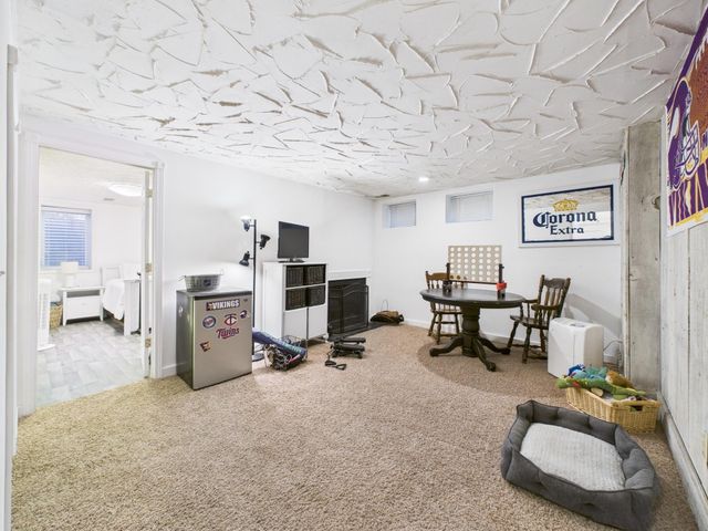 6359 Saint Johns Drive, Eden Prairie, MN 55346