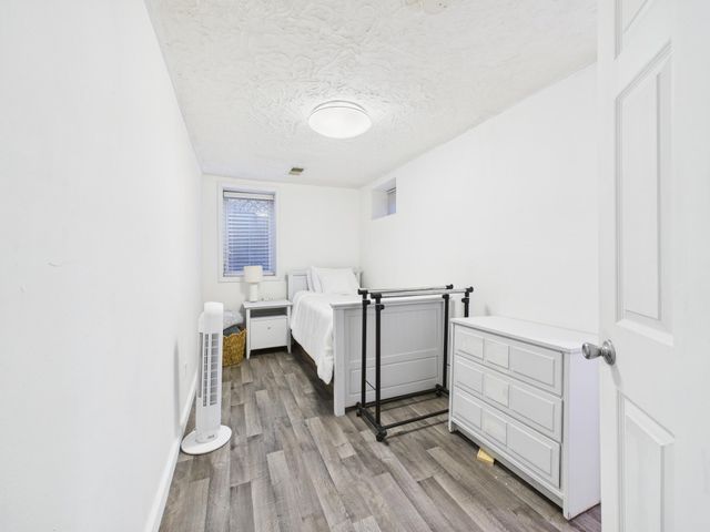 6359 Saint Johns Drive, Eden Prairie, MN 55346