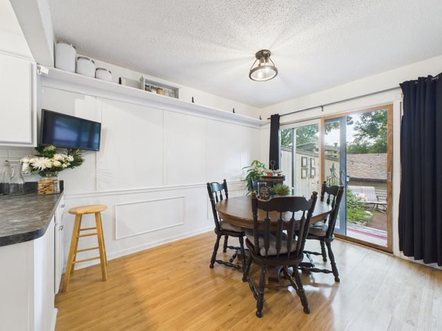 6359 Saint Johns Drive, Eden Prairie, MN 55346