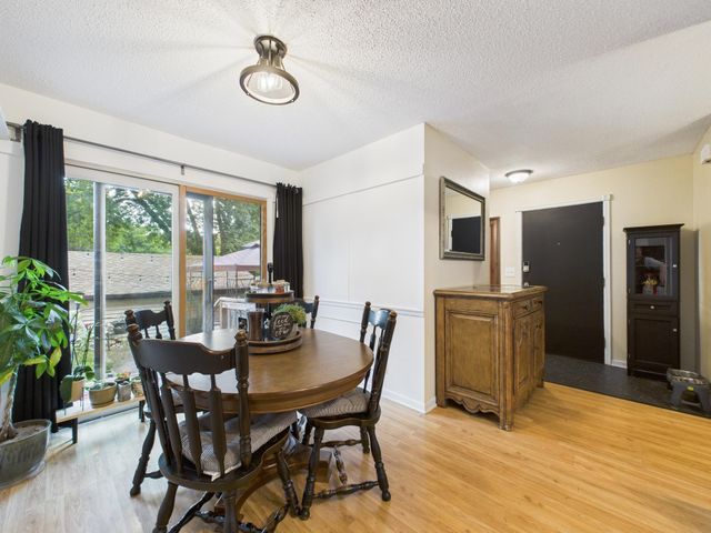 6359 Saint Johns Drive, Eden Prairie, MN 55346