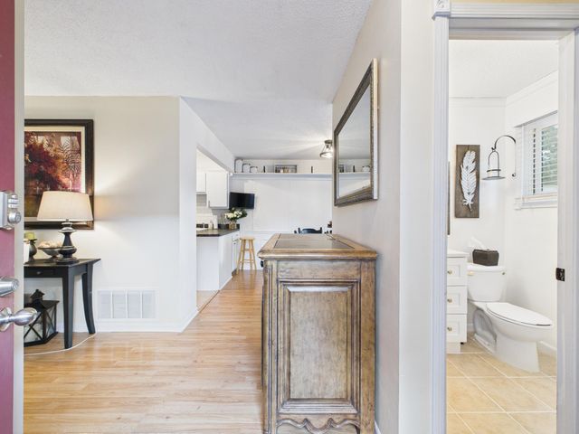 6359 Saint Johns Drive, Eden Prairie, MN 55346