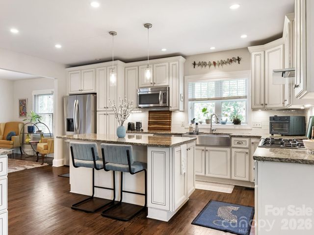 1500 Richland Drive, Charlotte, NC 28205