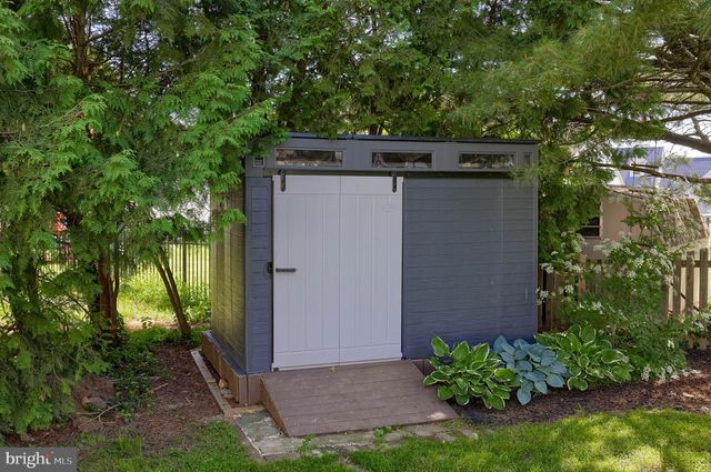 1550 PUTNAM DR, Lancaster, PA 17602