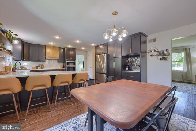 1550 PUTNAM DR, Lancaster, PA 17602