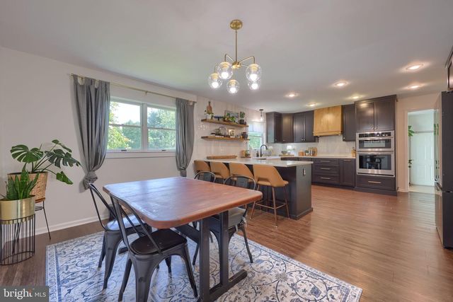 1550 PUTNAM DR, Lancaster, PA 17602