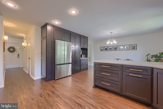 1550 PUTNAM DR, Lancaster, PA 17602