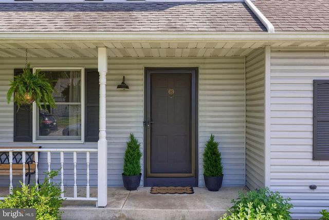 1550 PUTNAM DR, Lancaster, PA 17602