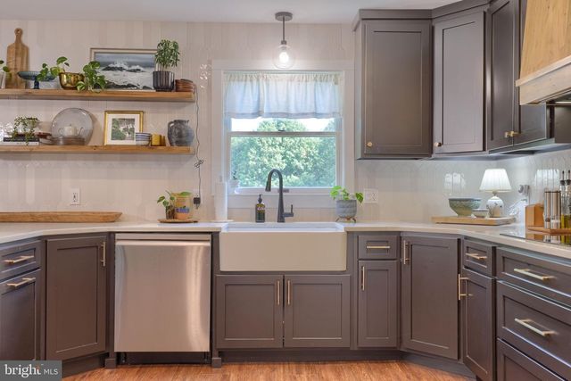 1550 PUTNAM DR, Lancaster, PA 17602
