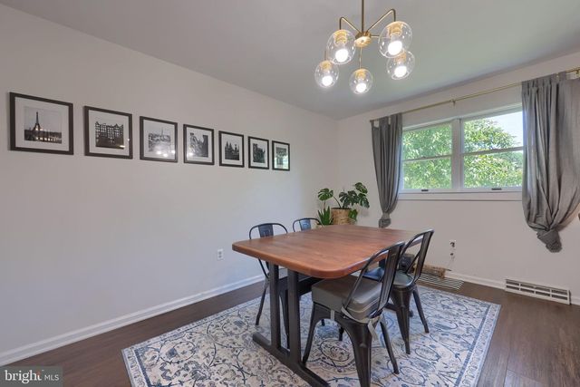 1550 PUTNAM DR, Lancaster, PA 17602